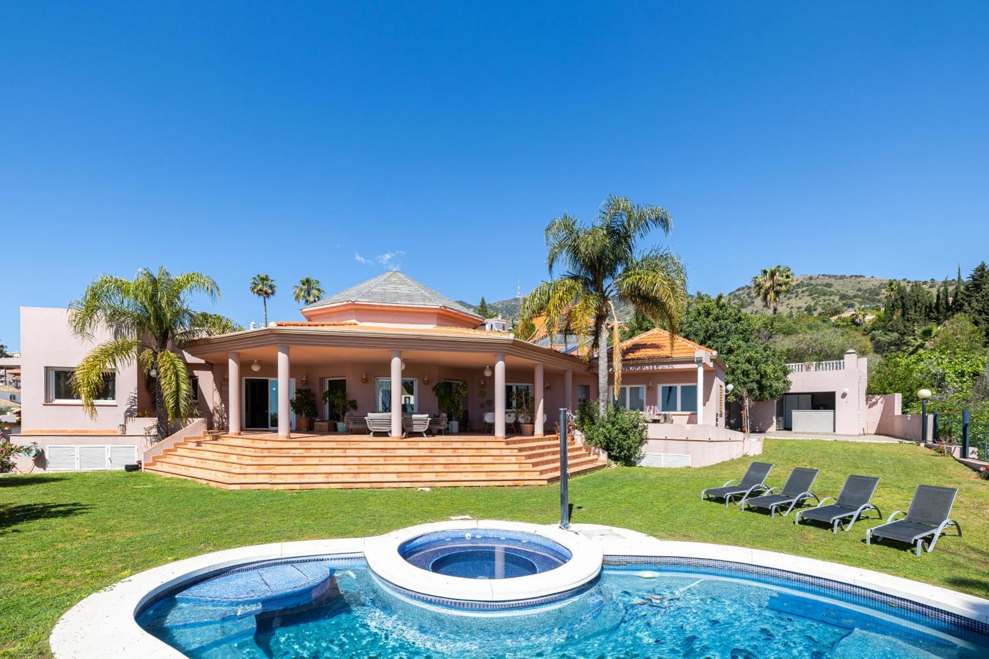 Villa In Benalmadena Pueblo エクステリア 写真